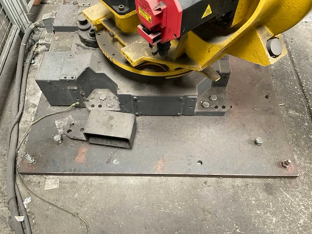 2007-11 fanuc r-2000ib 210f transportrobot - afbeelding 6 van  37