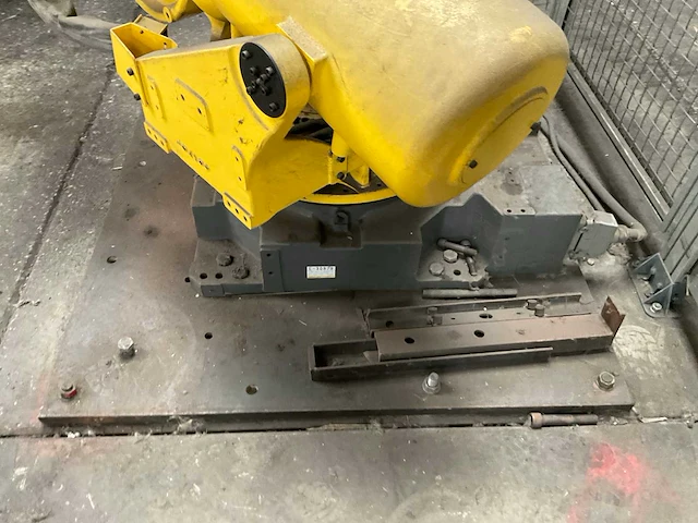 2007-11 fanuc r-2000ib 210f transportrobot - afbeelding 8 van  37