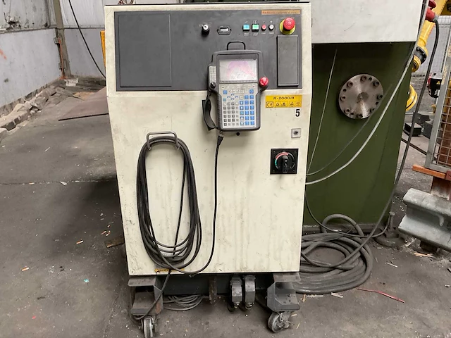 2007-11 fanuc r-2000ib 210f transportrobot - afbeelding 11 van  37