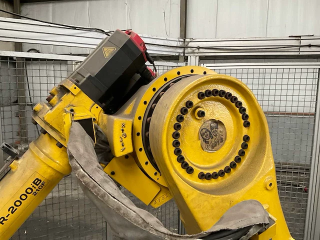 2007-11 fanuc r-2000ib 210f transportrobot - afbeelding 34 van  37