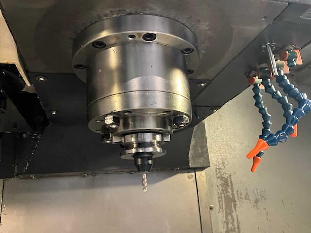 2007 accuway um-110h verticale cnc -bewerkingscentra - afbeelding 18 van  20