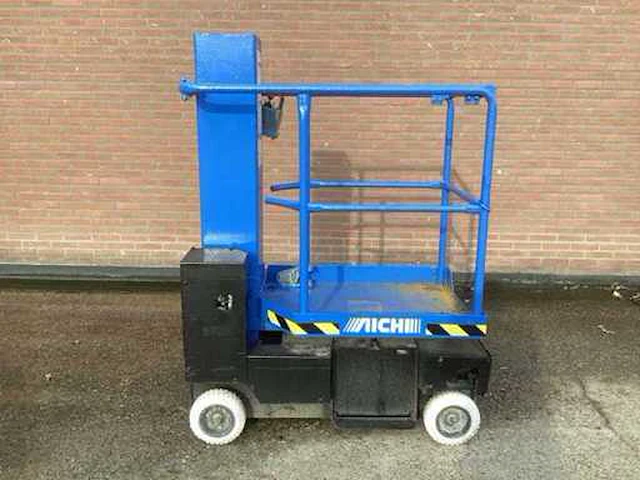 2007 aichi sv 04 b hoogwerker - afbeelding 1 van  6
