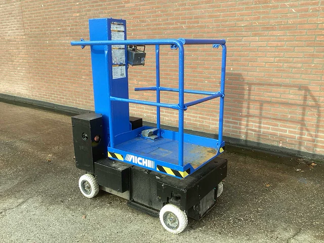 2007 aichi sv 04 b hoogwerker - afbeelding 4 van  6