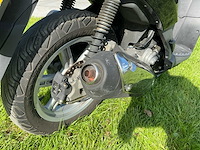 2007 aprilia - sportcity 200 - - motorfiets - afbeelding 2 van  8