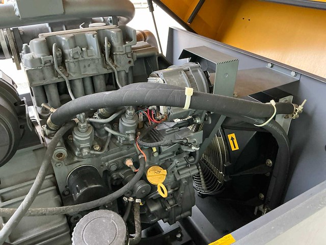 2007 atlas copco qax12 stroomgenerator aanhangwagen - afbeelding 9 van  17