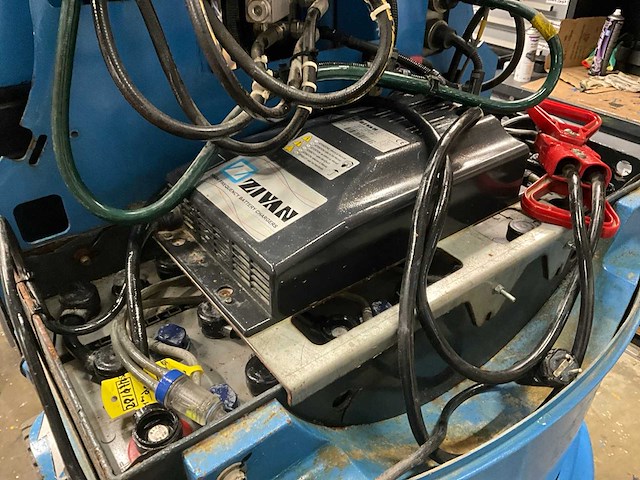 2007 atn piaff 880r hoogwerker - afbeelding 2 van  12