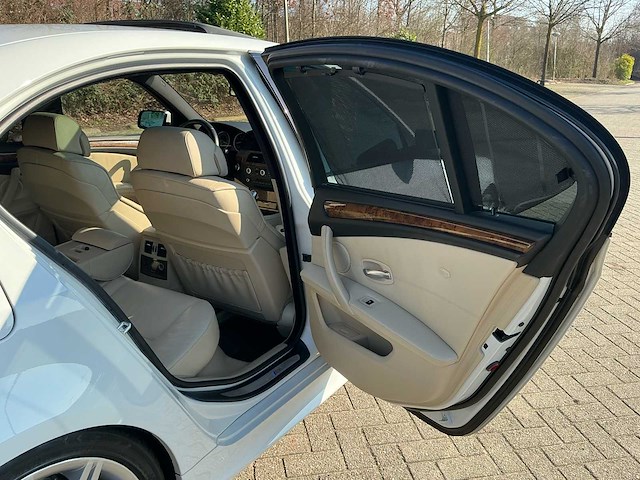 2007 bmw 5-serie 550i high executive personenauto - afbeelding 30 van  45