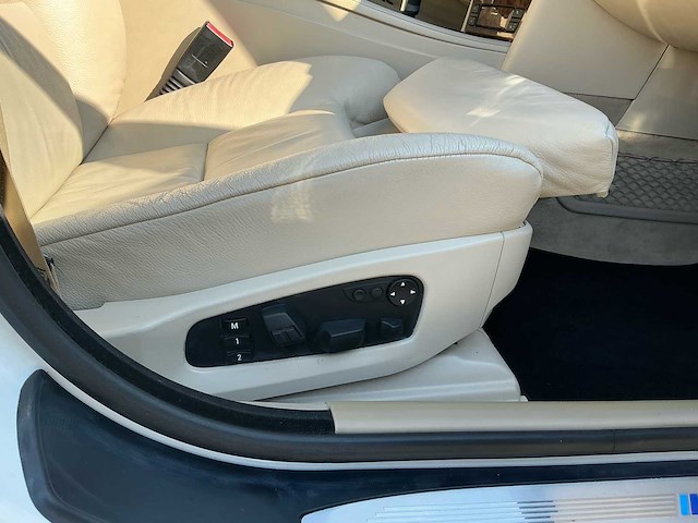 2007 bmw 5-serie 550i high executive personenauto - afbeelding 33 van  45