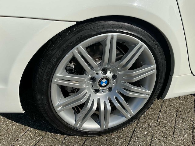 2007 bmw 5-serie 550i high executive personenauto - afbeelding 39 van  45