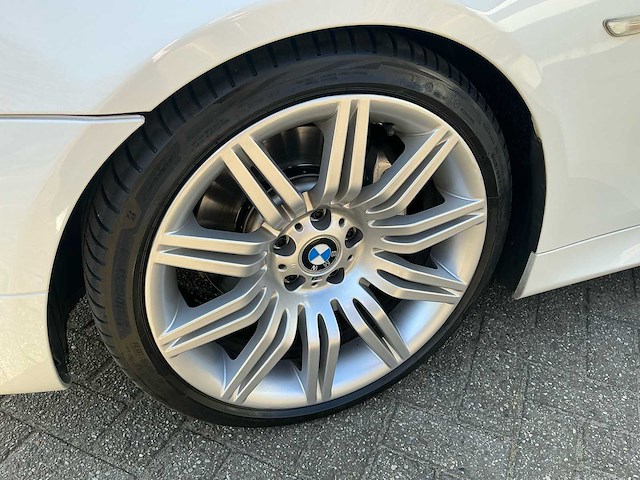 2007 bmw 5-serie 550i high executive personenauto - afbeelding 41 van  45