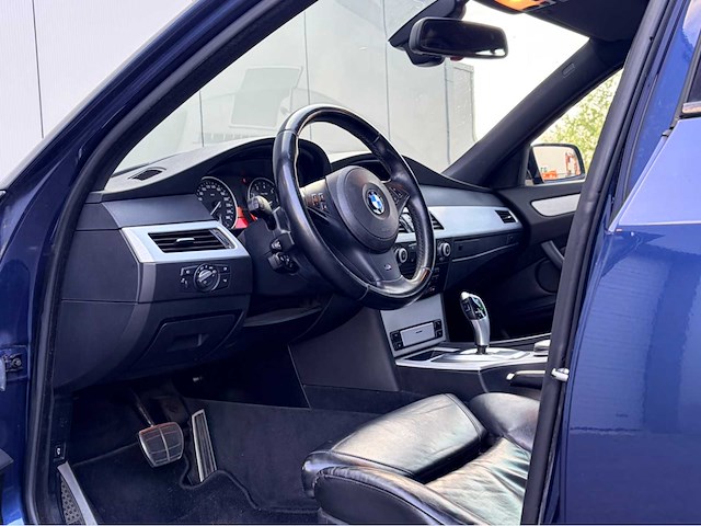 2007 bmw 5-serie automaat 6 cilinder 530i personenauto - afbeelding 6 van  15