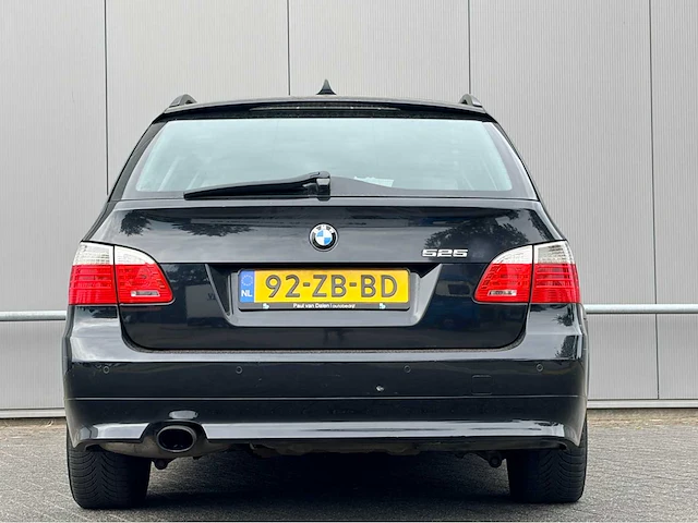 2007 bmw 5-serie touring 520i automaat corp.l.intro. personenauto - afbeelding 12 van  16
