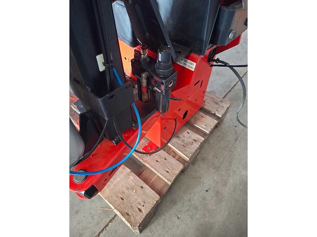 2007 boxer super lx-24” banden de-en montageapparaat - afbeelding 10 van  11