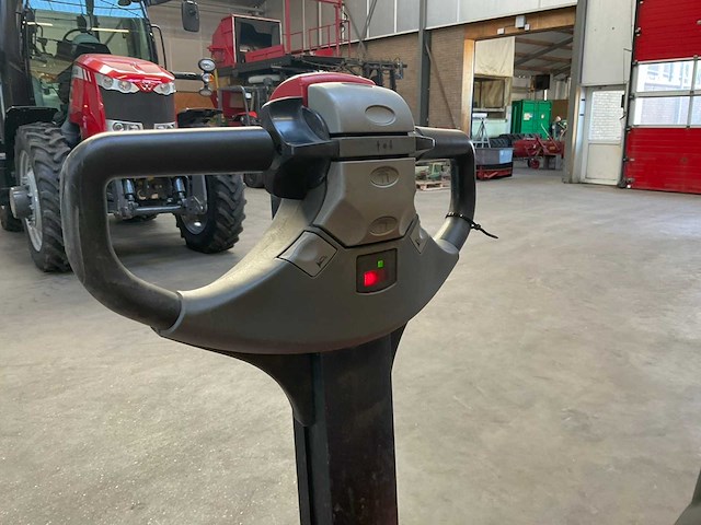 2007 bt lwe 180 elektrische palletwagen - afbeelding 6 van  8