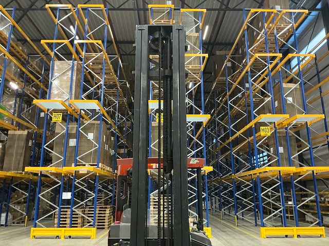 2007 bt rrb1 reachtruck - afbeelding 2 van  19