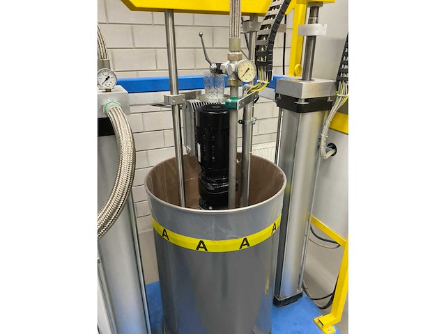 2007 büro tartler tardosil siliconen meng- & doseerinstallatie - afbeelding 13 van  17