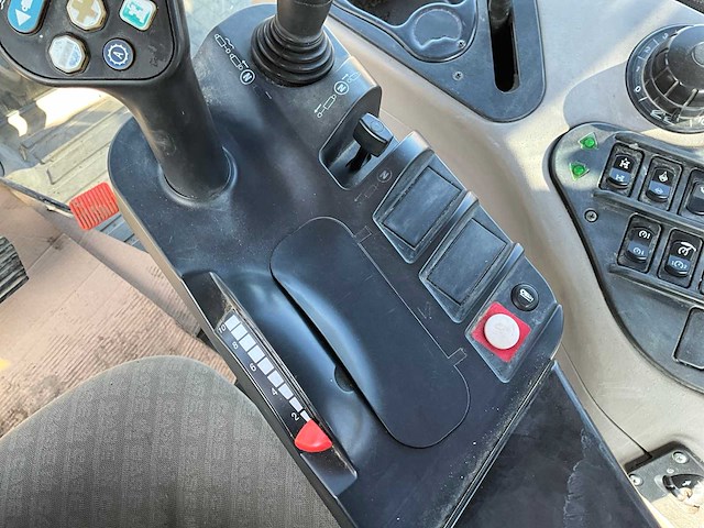 2007 case ih 115 maxxum vierwielaangedreven landbouwtractor - afbeelding 7 van  22