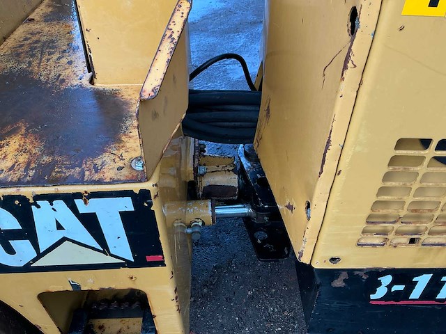2007 caterpillar cb114 grondwals - afbeelding 7 van  23