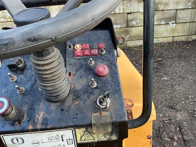 2007 caterpillar cb114 grondwals - afbeelding 11 van  23