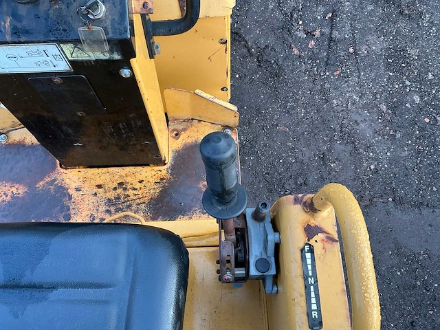 2007 caterpillar cb114 grondwals - afbeelding 12 van  23