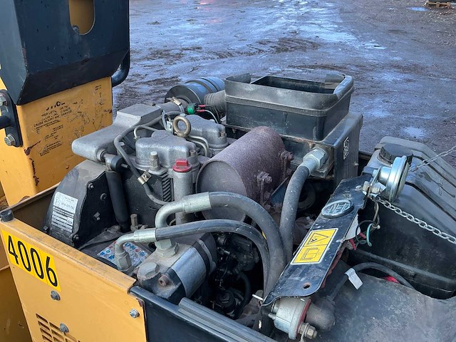 2007 caterpillar cb114 grondwals - afbeelding 14 van  23