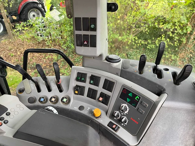 2007 claas arion 630 vierwielaangedreven landbouwtractor - afbeelding 6 van  15