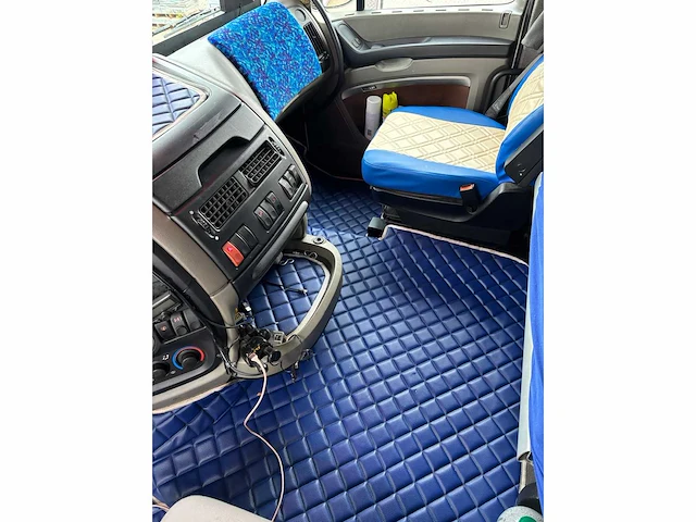 2007 daf xf 105 space cab luxe automaat - afbeelding 8 van  33