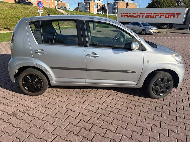 2007 daihatsu sirion 2 1.0-12v trend personenauto - afbeelding 9 van  56
