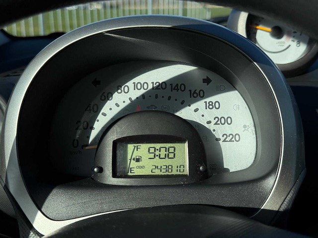 2007 daihatsu sirion 2 1.3-16v comfort personenauto - afbeelding 4 van  12