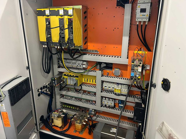 2007 doosan puma 400b cnc-draaibank - afbeelding 8 van  21