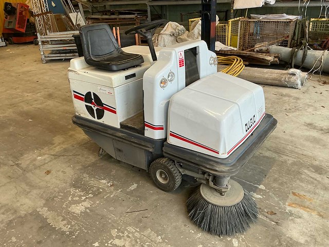 2007 dulevo 1100 zelfrijdende veegmachine - afbeelding 5 van  23