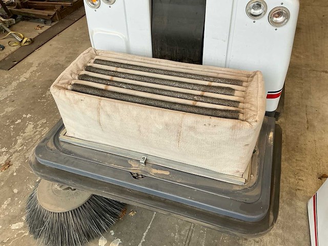 2007 dulevo 1100 zelfrijdende veegmachine - afbeelding 10 van  23