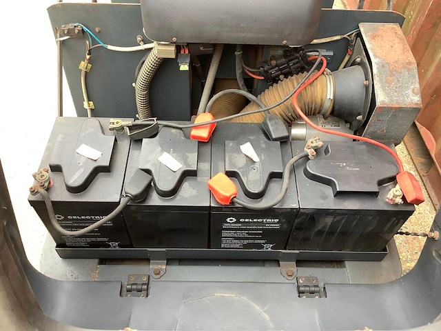 2007 duster dml 1b straatveegmachine - afbeelding 5 van  8