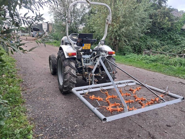 2007 eurotrac - f25-ii 4wd - compacttractor met weidesleep - afbeelding 2 van  16