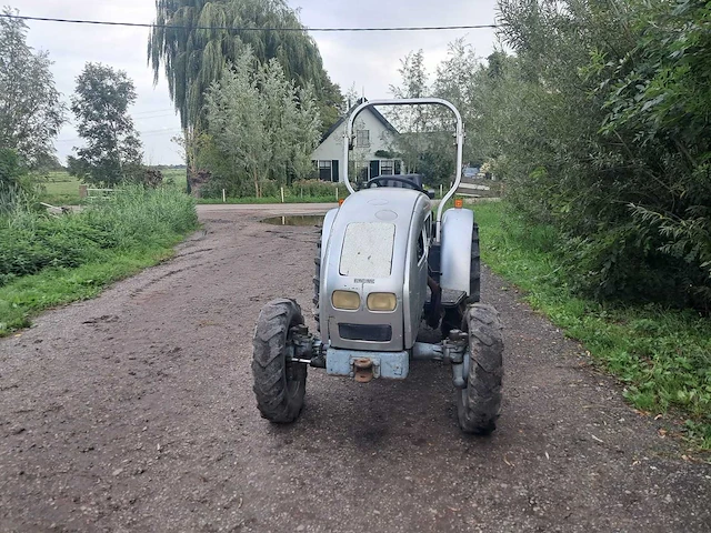 2007 eurotrac - f25-ii 4wd - compacttractor met weidesleep - afbeelding 14 van  16