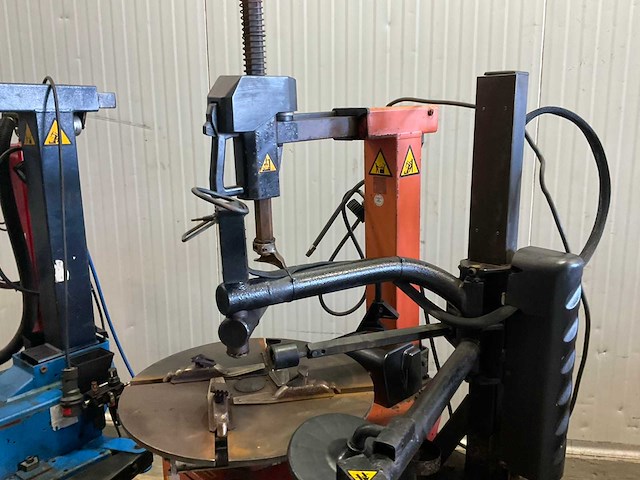 2007 explora boxer a22-20 banden de-en montageapparaat - afbeelding 3 van  7