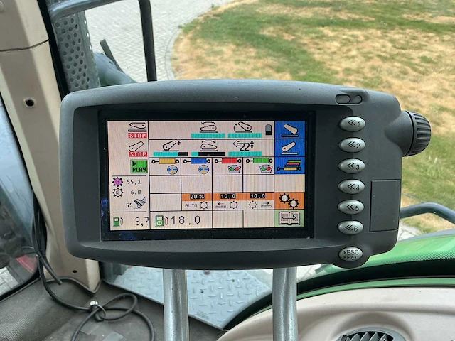 2007 fendt 933 vierwielaangedreven landbouwtractor - afbeelding 35 van  42