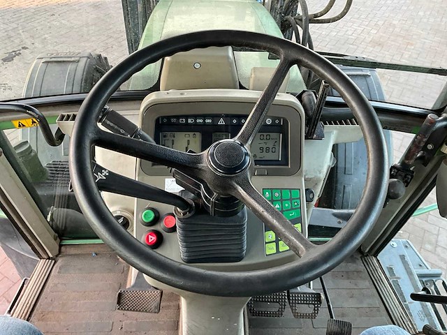 2007 fendt famer 410 vario vierwielaangedreven landbouwtractor (c) - afbeelding 13 van  24