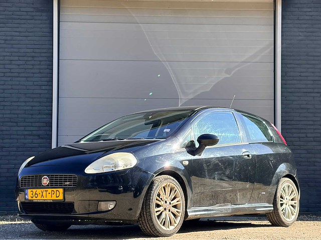2007 fiat grande punto personenauto - afbeelding 1 van  8