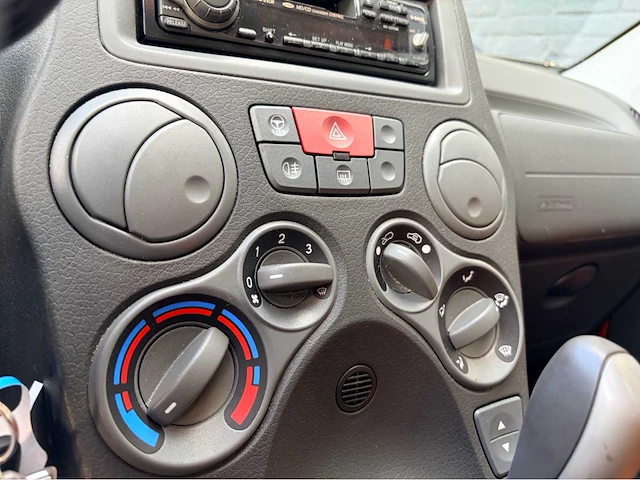 2007 fiat panda 1.2 dynamic automaat personenauto - afbeelding 4 van  12