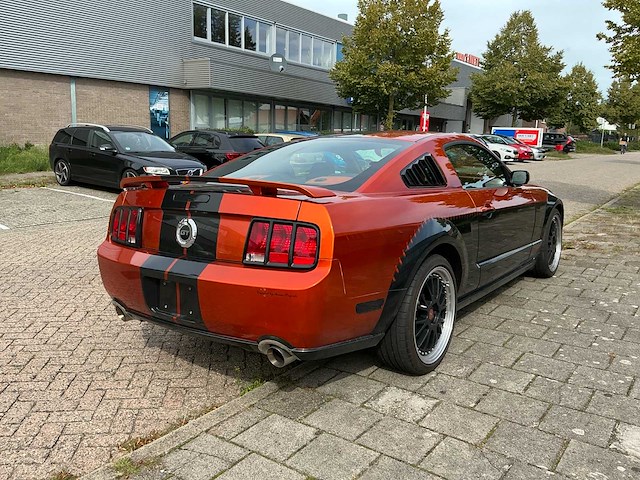 2007 ford mustang gt 4.6 v8 coupé personenauto - afbeelding 27 van  32