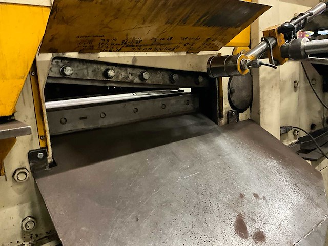 2007 geka hyd110 pons- en knipmachine - afbeelding 11 van  27