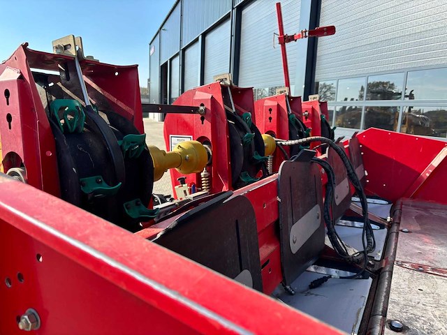 2007 grimme gl 34 kl 4-rijige aardappelpootmachine - afbeelding 14 van  15