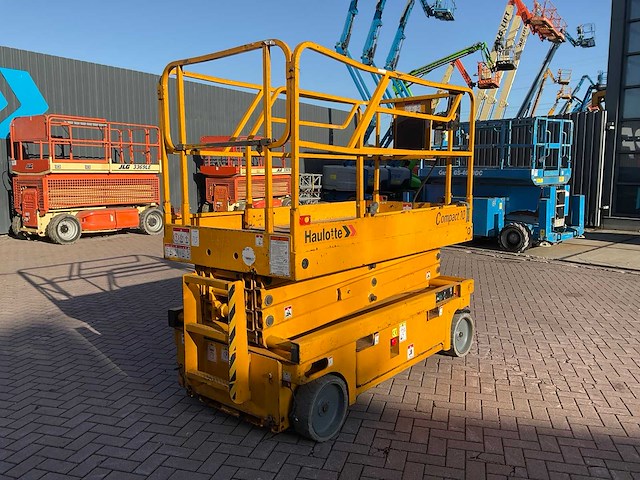 2007 haulotte compact 10n hoogwerker - afbeelding 1 van  12