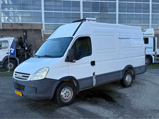 2007 iveco daily 35s12v 330 h2 bedrijfswagen met koeling - afbeelding 1 van  27