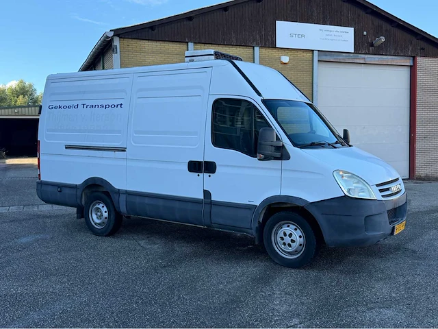 2007 iveco daily 35s12v 330 h2 bedrijfswagen met koeling - afbeelding 12 van  27