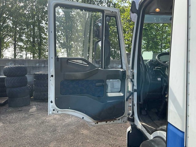 2007 iveco ml90e18 vrachtwagen - afbeelding 11 van  92
