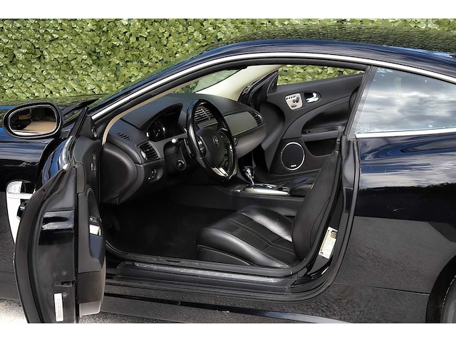 2007 jaguar xkr coupe 4,2l "supercharged" v8 btw auto - afbeelding 24 van  33