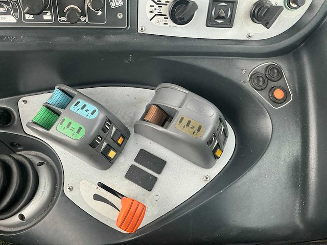 2007 jcb 3230 fastrac vierwielaangedreven landbouwtractor - afbeelding 33 van  47