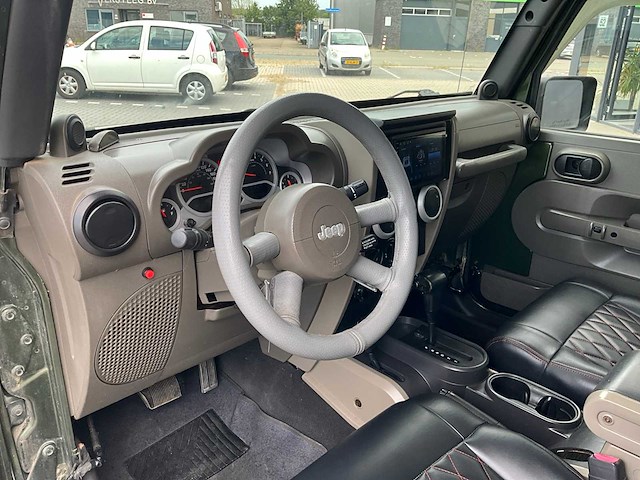 2007 jeep wrangler unlimited 3.8 v6 personenauto - afbeelding 8 van  34